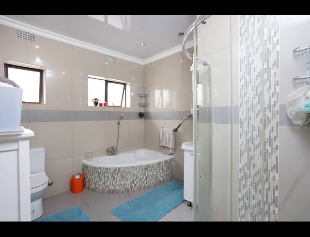 4 BEDROOM FREESTANDING FOR SALE IN FAIRWAYS